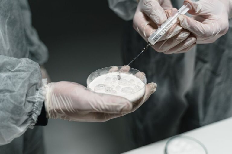mRNA Vaccine Technology: How It Works in Plain Terms — Science, Tech & Health coverage by CitizenPost