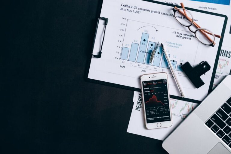 Quarterly Earnings Reports: What Investors Should Know — Business & Economy coverage by CitizenPost