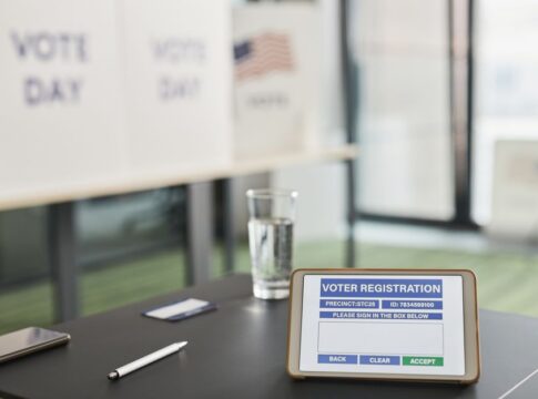 Voter Registration Systems: How States Manage Eligibility — Politics & Policy coverage by CitizenPost